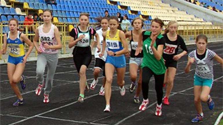 Шестеро полтавських школярів позмагаються у Варшаві за звання найсильнішого легкоатлета