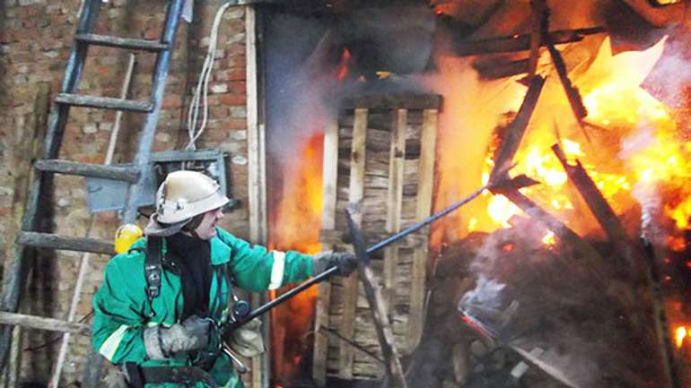 Три помешкання і стільки ж приватних господарств згоріли за добу на Полтавщині. Загинули 50 курчат