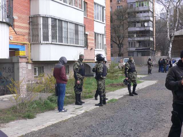 Спецпризначенці і тітушки влаштували бійку з місцевими жителями, захищаючи будмайданчик депутата-комуніста_30