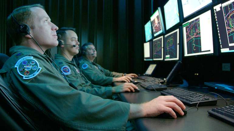 Пентагон захопив комунікаційні мережі і систему командування Кремля