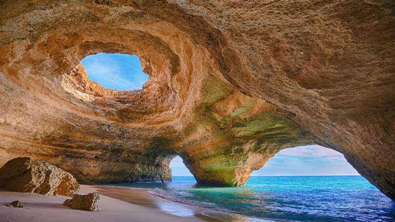 Португальська печера - серед найкрасивіших у світі