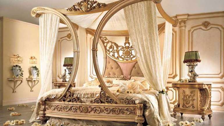 Шоколадне ліжко Порошенко затьмарило золотий унітаз Януковича