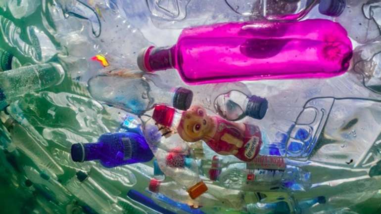 Пластикогеддон: тепер пластик падає і з неба