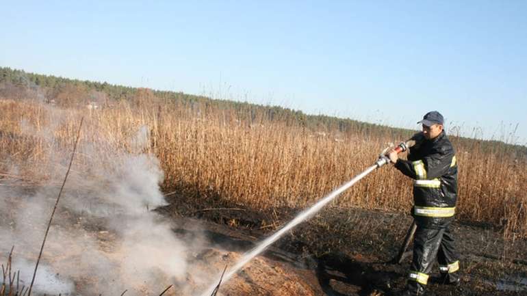 Мешканців Пирятинського району повідомили про небезпеку торф’яних пожеж