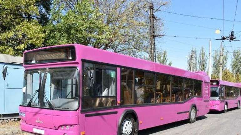 Кременчуцька влада оголосила конкурс на міські автобусні перевезення
