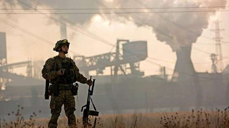 Кінець АТО – початок оборони: що і навіщо змінює закон про Донбас