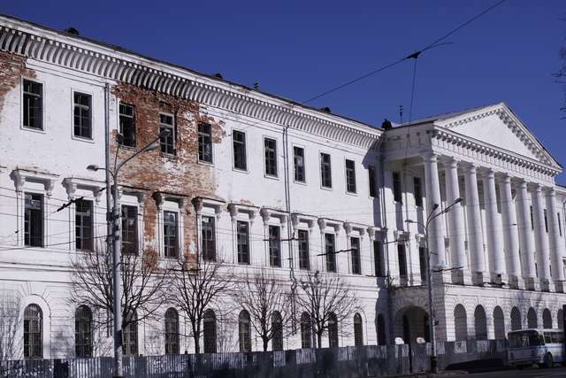 Полтавську школу мистецтв реконструюють методом перфоратора та пінопласту _18