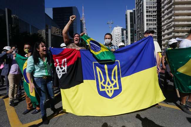 Українці не давали права бразильським політикам паплюжити свої національні символи