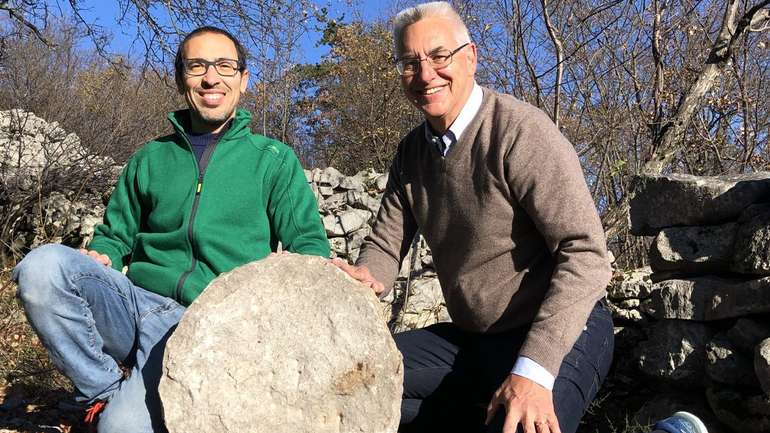 В Італії знайшли давній камінь із мапою зоряного неба