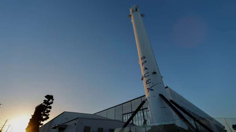 SpaceX будує шпигунську супутникову мережу для розвідки США, - Reuters