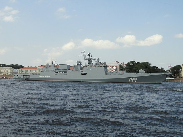 Російський фрегат горить біля острова Зміїний_4
