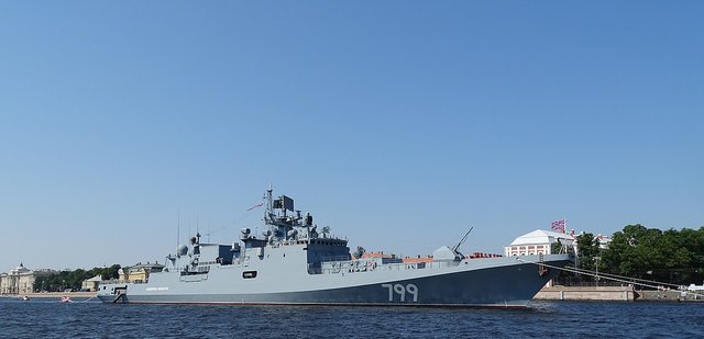 Російський фрегат горить біля острова Зміїний_6