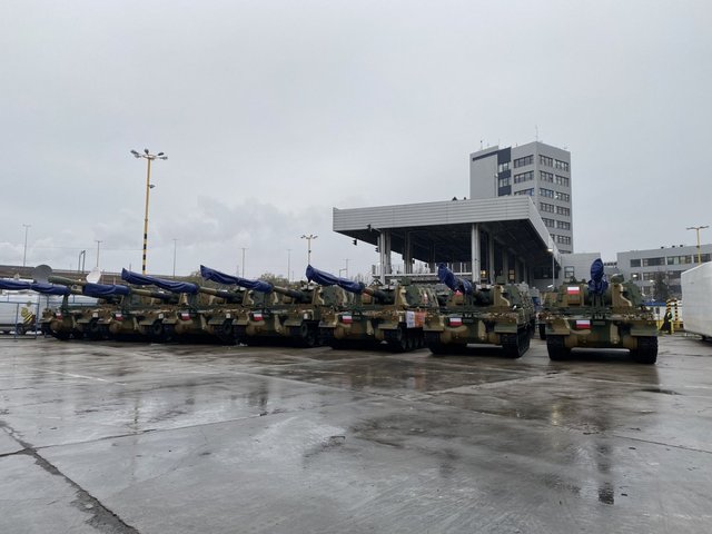 Польща отримала перші корейські танки K2 та САУ K9_24