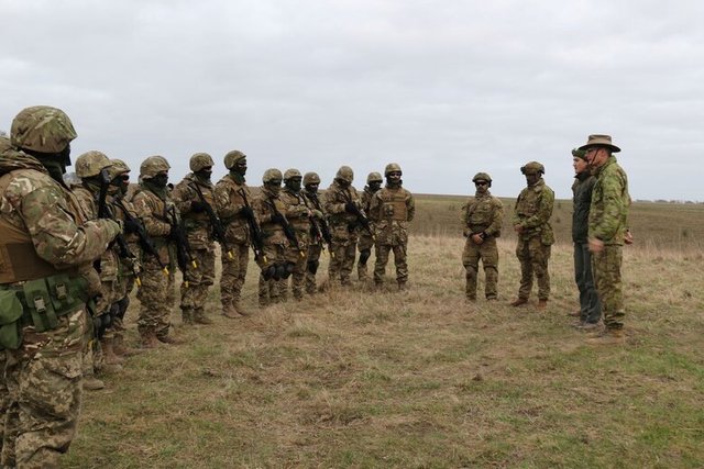 Військове керівництво Австралії відвідало українських воїнів у Британії_1