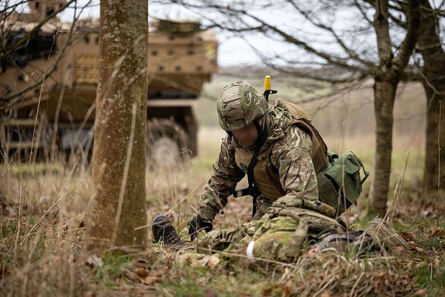 Австралійські інструктори навчають піхотної тактики українських військових у Британії_12
