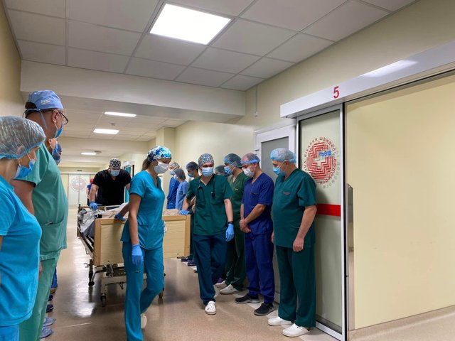 У Львові провели унікальну для України операцію з пересадки комплексу «серце-легені»_2