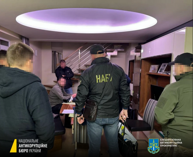 Правоохоронці ​​викрили злочинну організацію на Волинській митниці_1