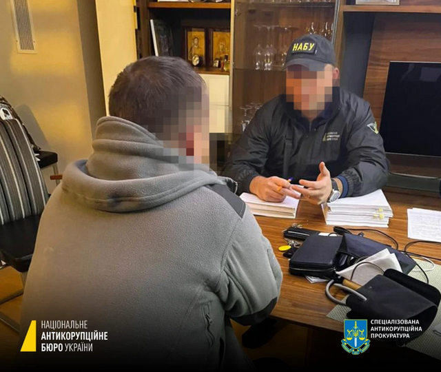 Правоохоронці ​​викрили злочинну організацію на Волинській митниці_4