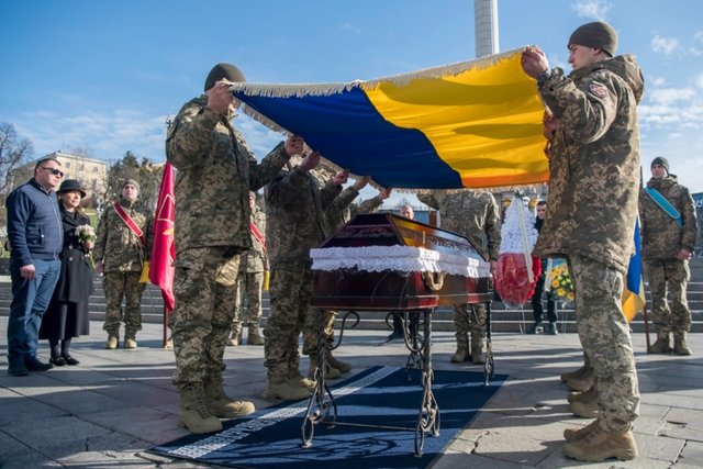 Захищаючи Україну загинув 19-річний доброволець з Польщі_6