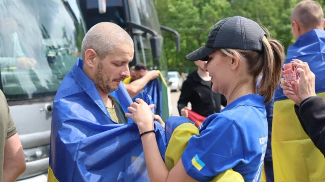 Україна та рф провели черговий обмін військовополоненими_4