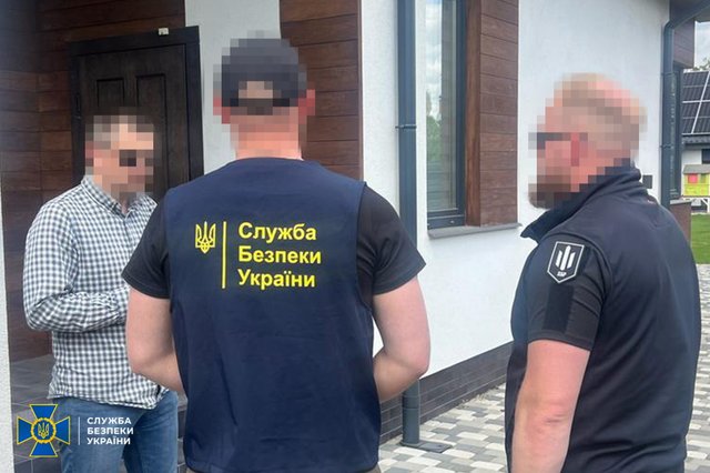 СБУ та ДБР викрили посадовців, які привласнили понад 64 млн грн на закупівлі авто для військових_5