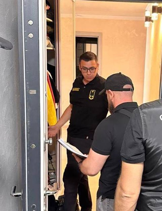 Тютюнова контрабанда під виглядом мінвати_1