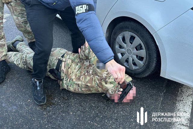 На Харківщині судитимуть шахрая, який за 20 тисяч доларів «продавав» посаду в ДБР_1