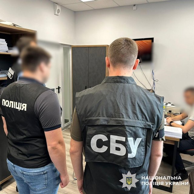 СБУ провела обшуки у Львівській міській раді_3