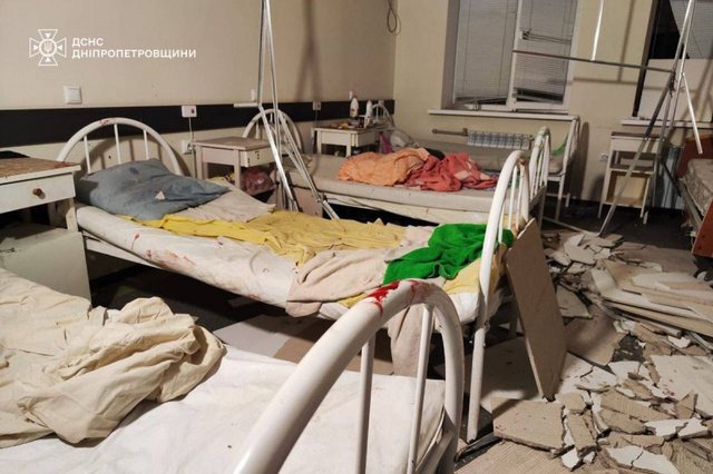 Атака рф по Кам’янському: повідомляють про удар по центру реабілітації військових_1