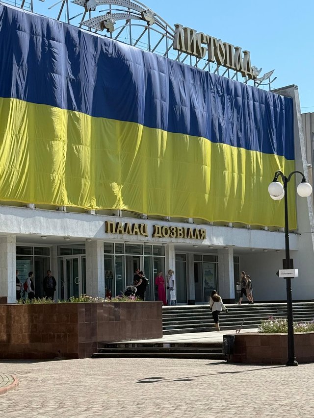 Попри смертельні обстріли Києва, в Полтаві активно йде передвиборна кампанія_1
