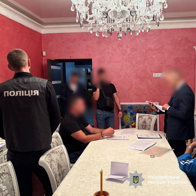 Депутата Закарпатської обласної ради викрили на махінаціях з деревиною на мільйон гривень_5