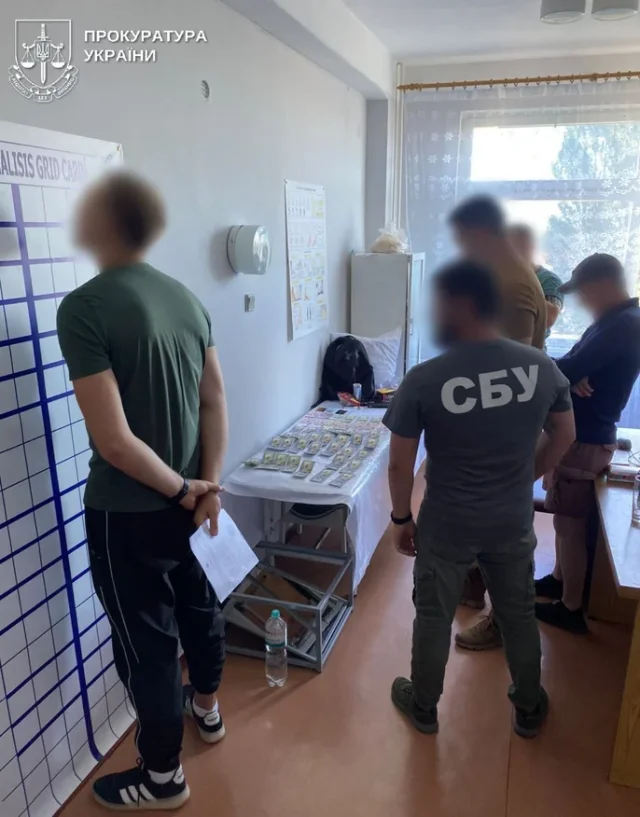 Керівництво «оновленої МСЕК» на Одещині підозрюють у торгівлі меддовідками_1