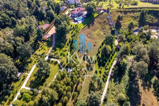 Таємна вілла прокурора Петрова: басейн, сауна і повна автономність_9