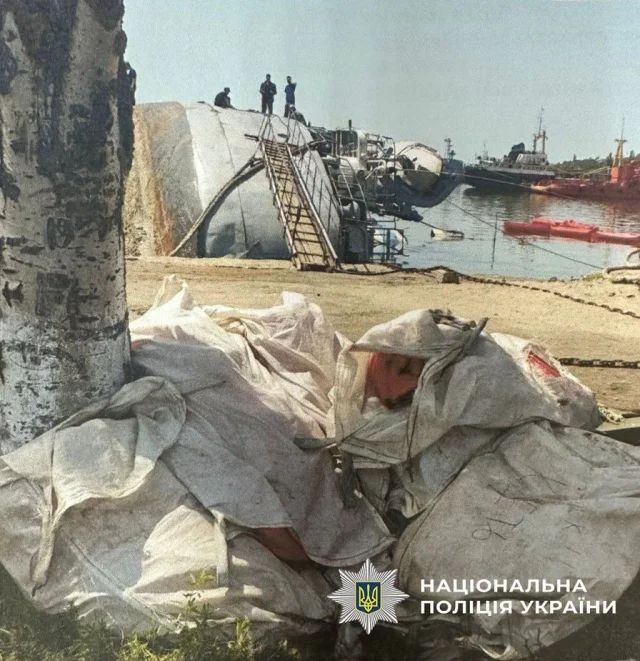 Експосадовець Міноборони організував схему продажу списаних військових кораблів_3