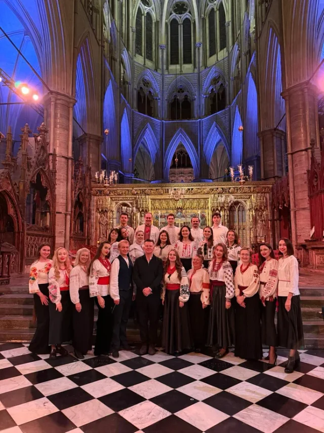 У різдвяному зверненні короля Чарльза III заспівав колядку український хор_2