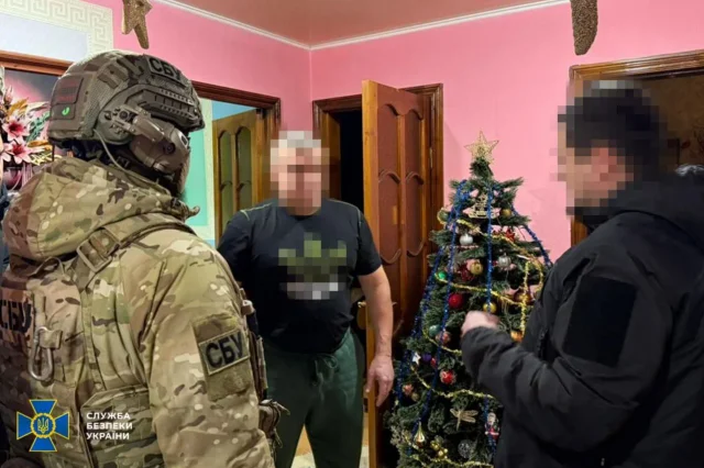 СБУ знайшла понад $300 тисяч під час обшуків у очільниці ВЛК на Дніпропетровщині_2