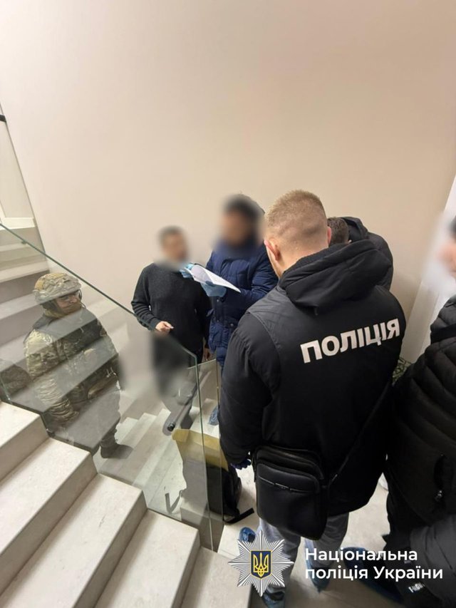 Нацполіція проводить обшуки у трьох областях у справі про розкрадання коштів на вивезенні сміття_2