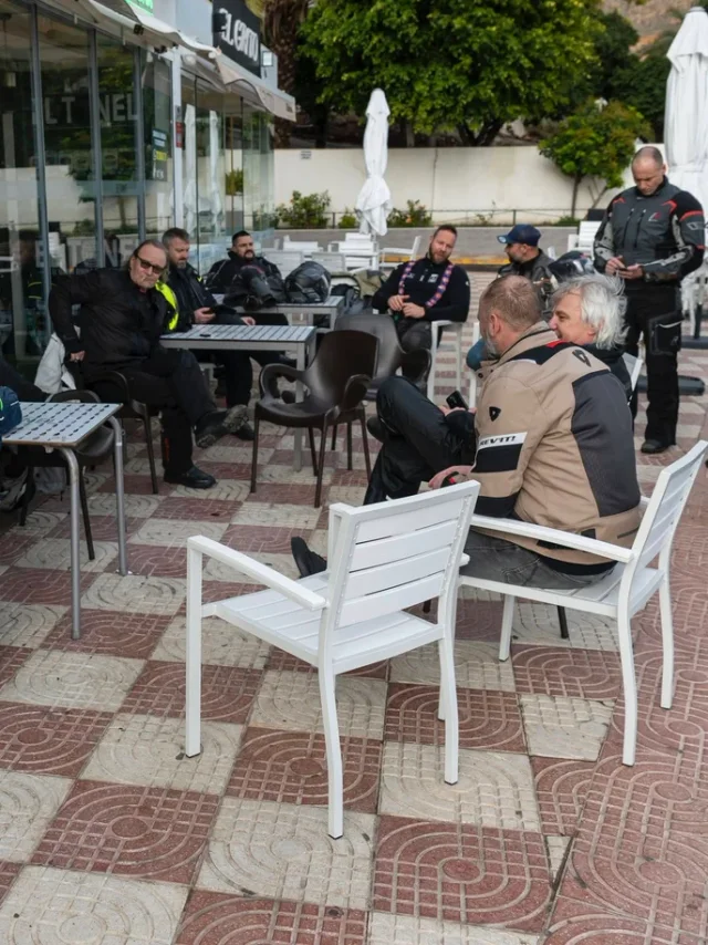 Президента Чехії звинуватили у відпочинку на курорті Єрмака_3