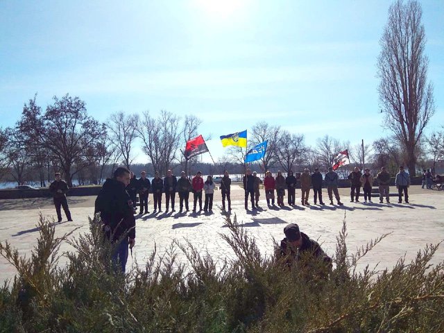 Представники політичної партії «ДІЯ» і ОУМ «ГРІМ» вшанували Кобзаря_2