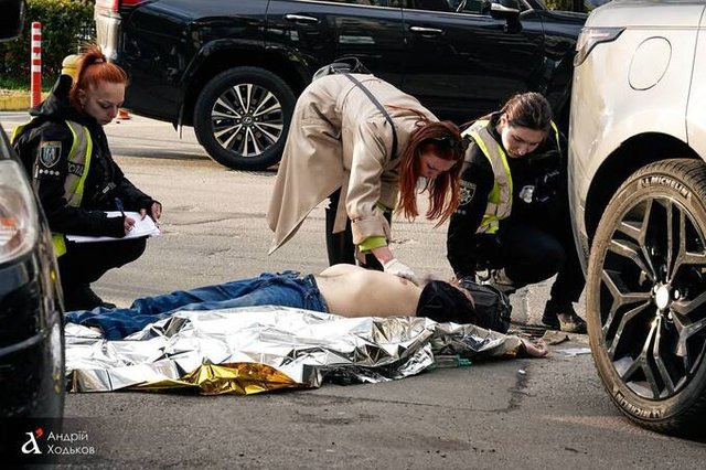 У Києві невідомий відкрив стрілянину по людях_5