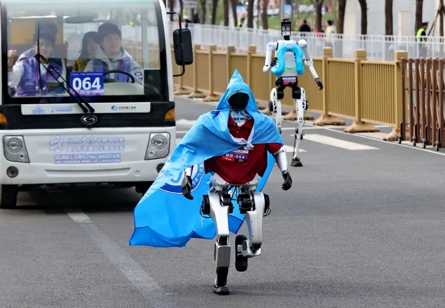 Люди програли гуманоїдам_1