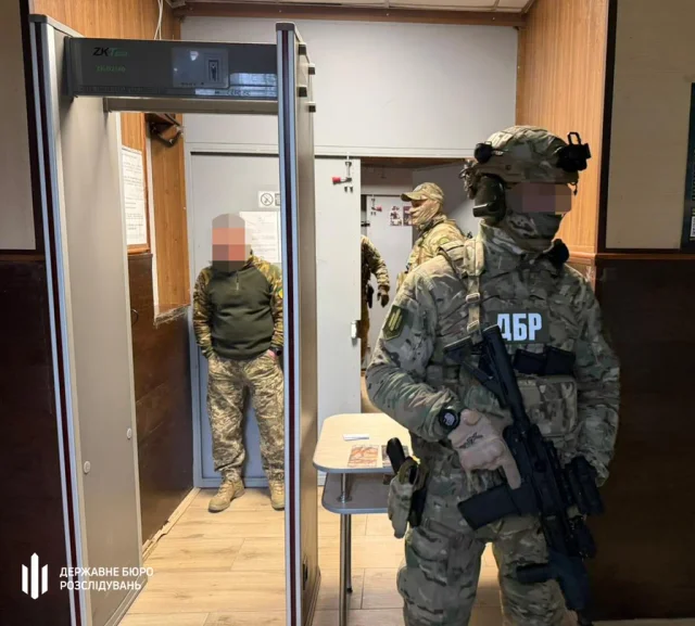 ДБР повідомило про підозру в катуванні військовим ТЦК у Харкові_1