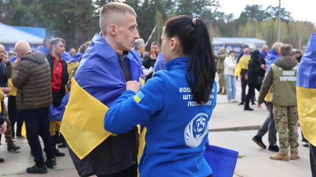 Обмін полоненими. З російської неволі повернулися ще 193 українці_1