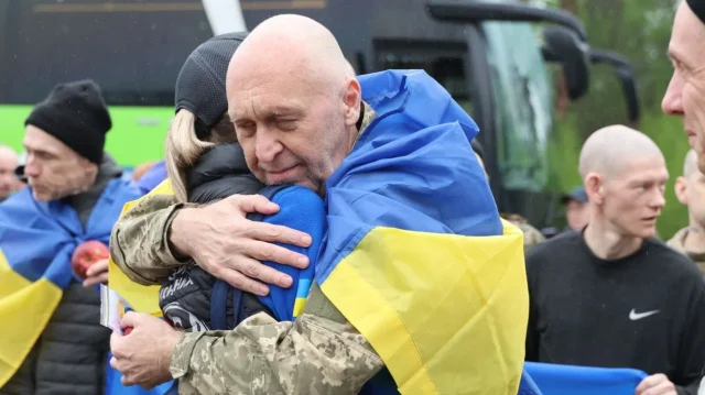 З російської неволі повернулися 205 українців. Це перший етап обміну «1000 на 1000»_6
