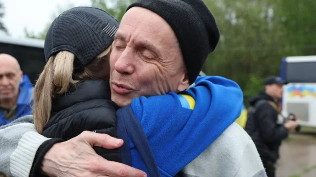 З російської неволі повернулися 205 українців. Це перший етап обміну «1000 на 1000»_9
