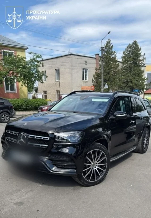 Керівникам обласної поліції, яких підозрюють у покриванні «порноофісів», оголосили про підозри_3
