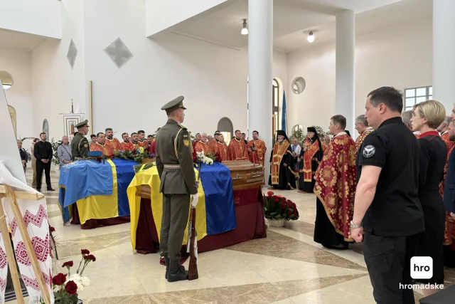 У Патріаршому Соборі відспівують провідника ОУН Мельника_5