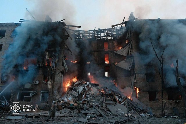 Атака на Київ: один загиблий, двадцять один постраждалий_4