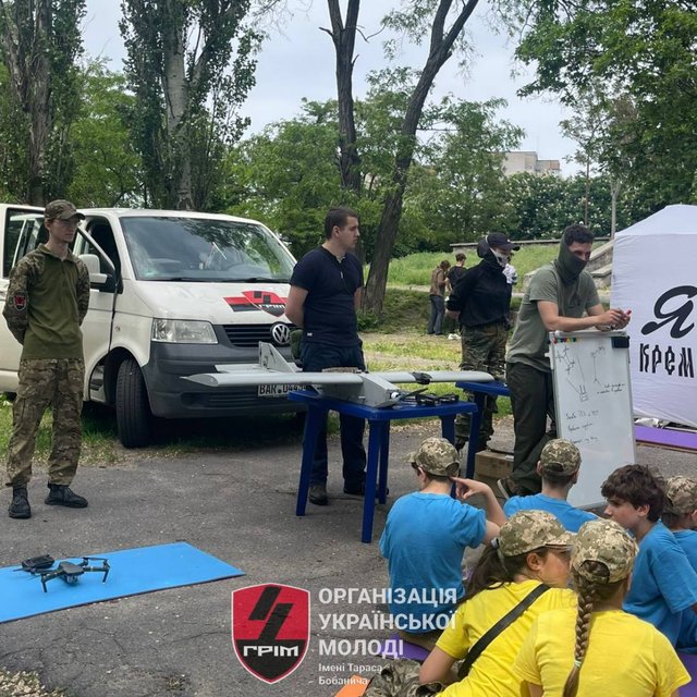 Вишкіл для молоді та живі історії про війну_2