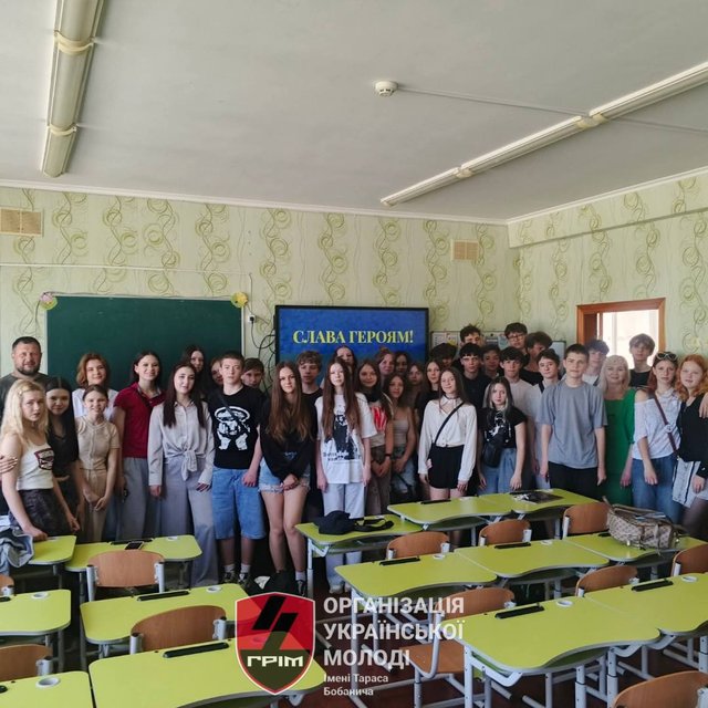 Вишкіл для молоді та живі історії про війну_3